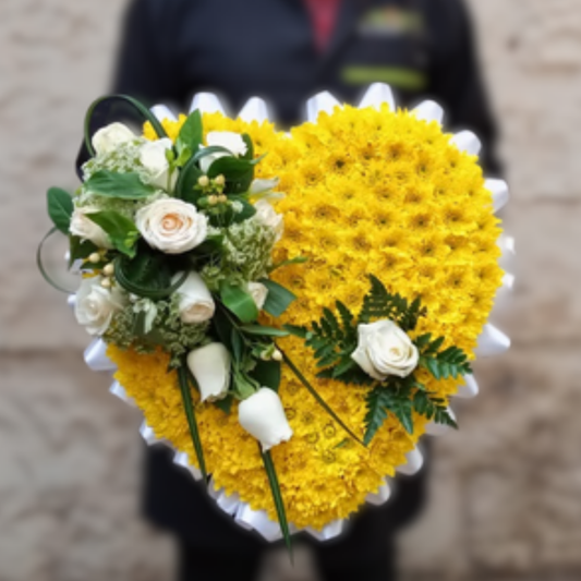 Executive Heart Wreath (Closed)